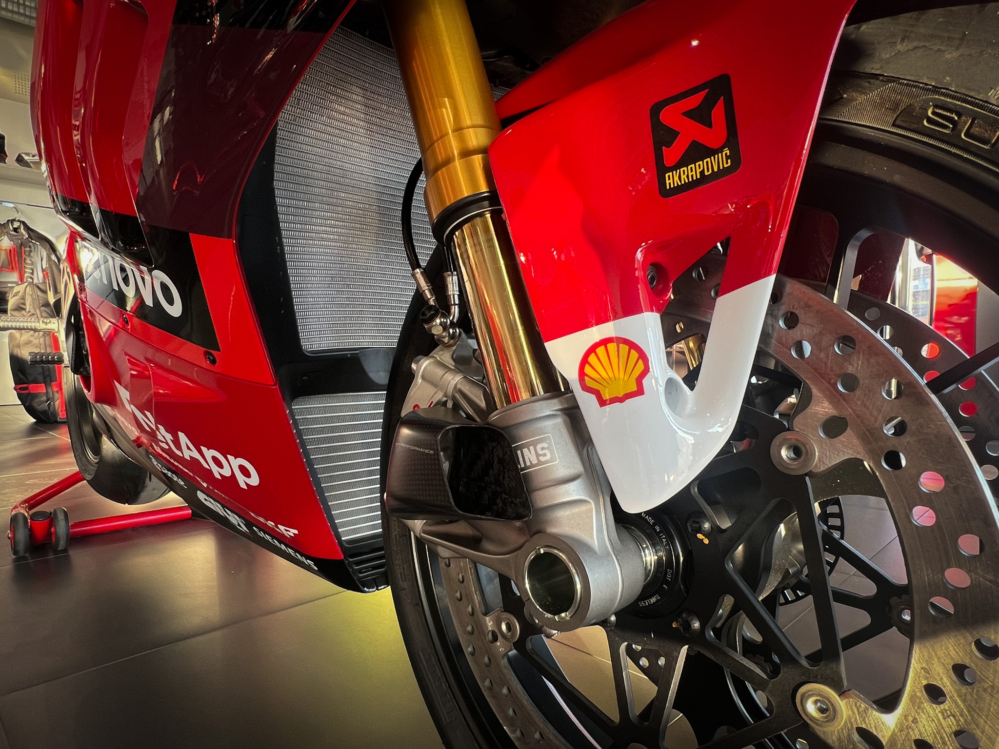 Ducati Panigale V4 Bagnia 2022 World Champion Replica (1)
