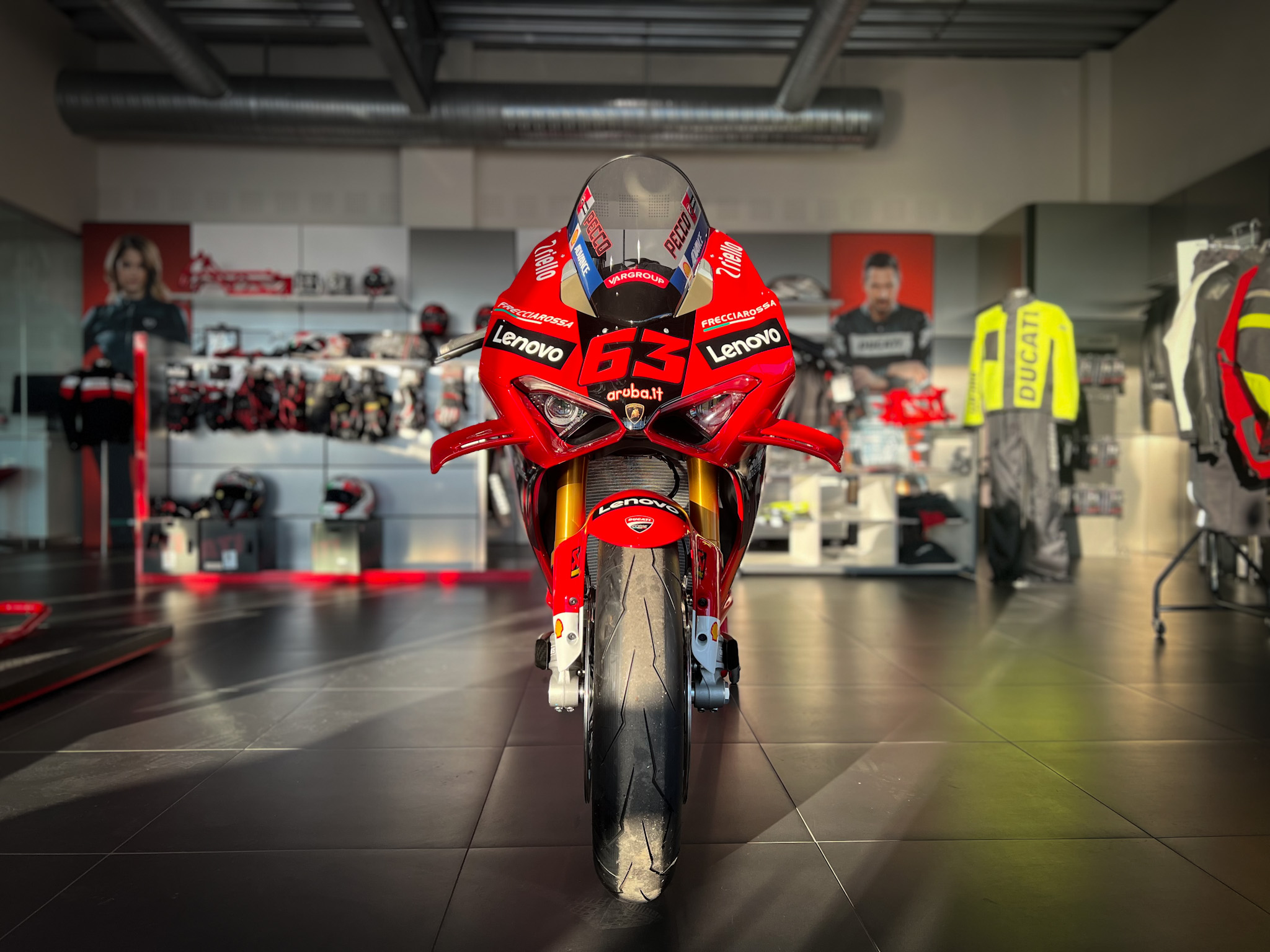 Ducati Panigale V4 Bagnia 2022 World Champion Replica (4)