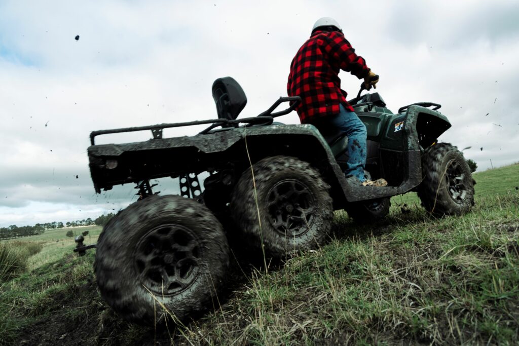 CANAM-ORV-ATV-MY23-UTE-OUT6X6-450-TUNDRA-GREEN-ACTION-HERO-PRINT-K5A8048-Edit