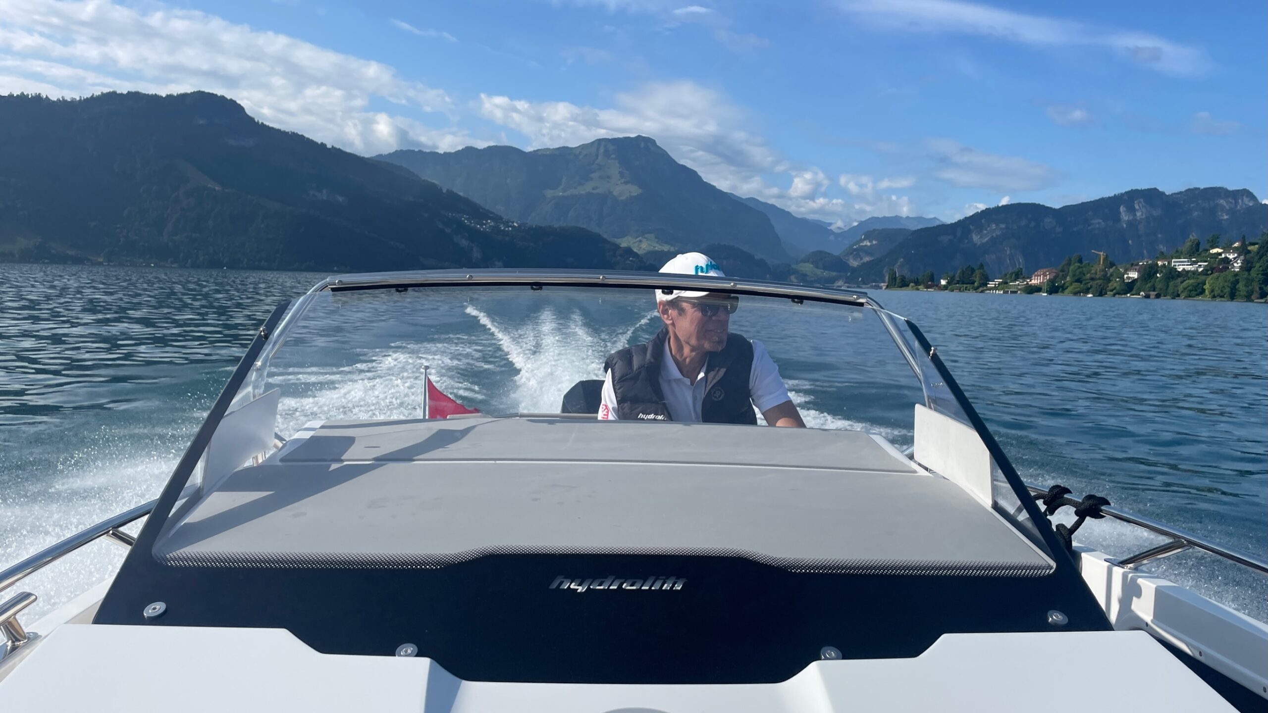 Hydrolift entering Switzerland